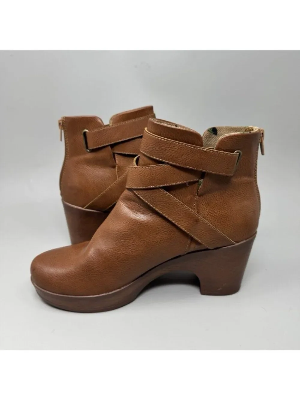 B.O.C By Born Womens Size 9.5 Briley Brown Rear Zip Heeled Booties Boots